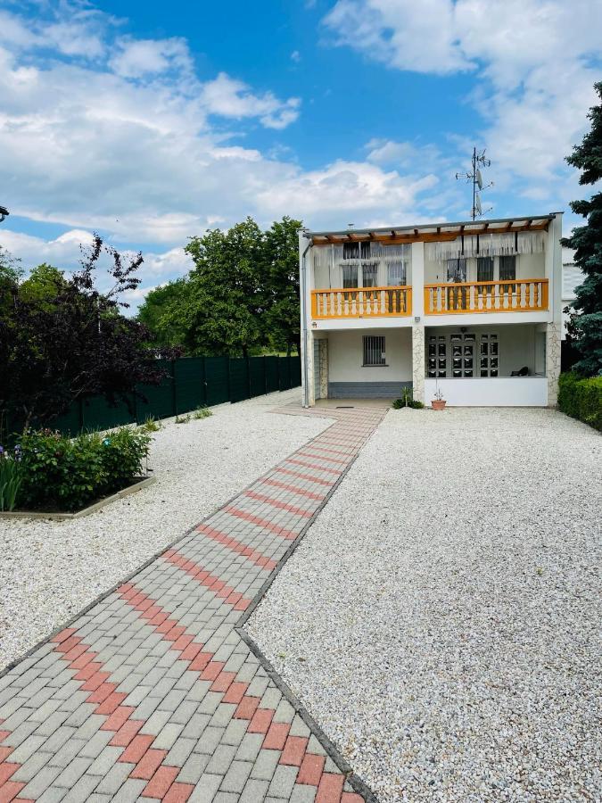Karolin Apartman Bük المظهر الخارجي الصورة